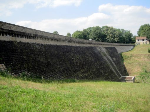 The Gannes dam – Commentry (03) – France