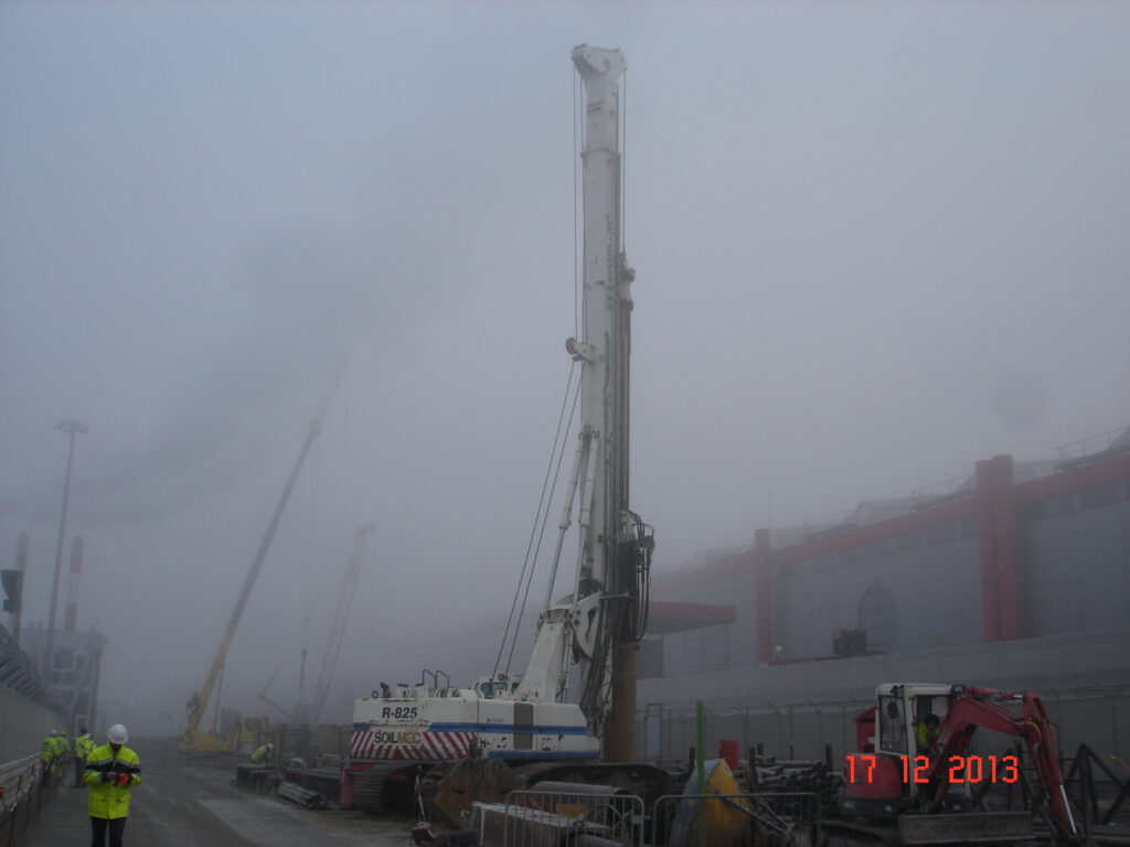 TC-Route-douaniere-Pieux